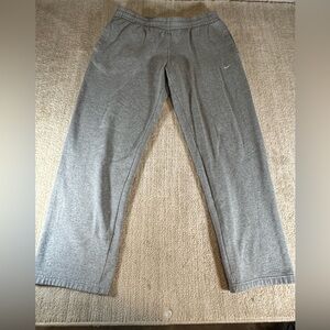 Nike Men's Heather Gray Joggers